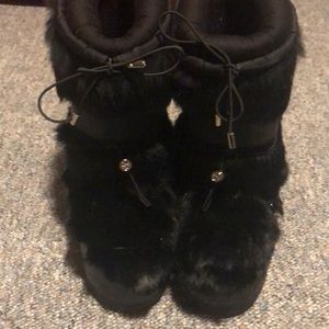 tory burch moon boots